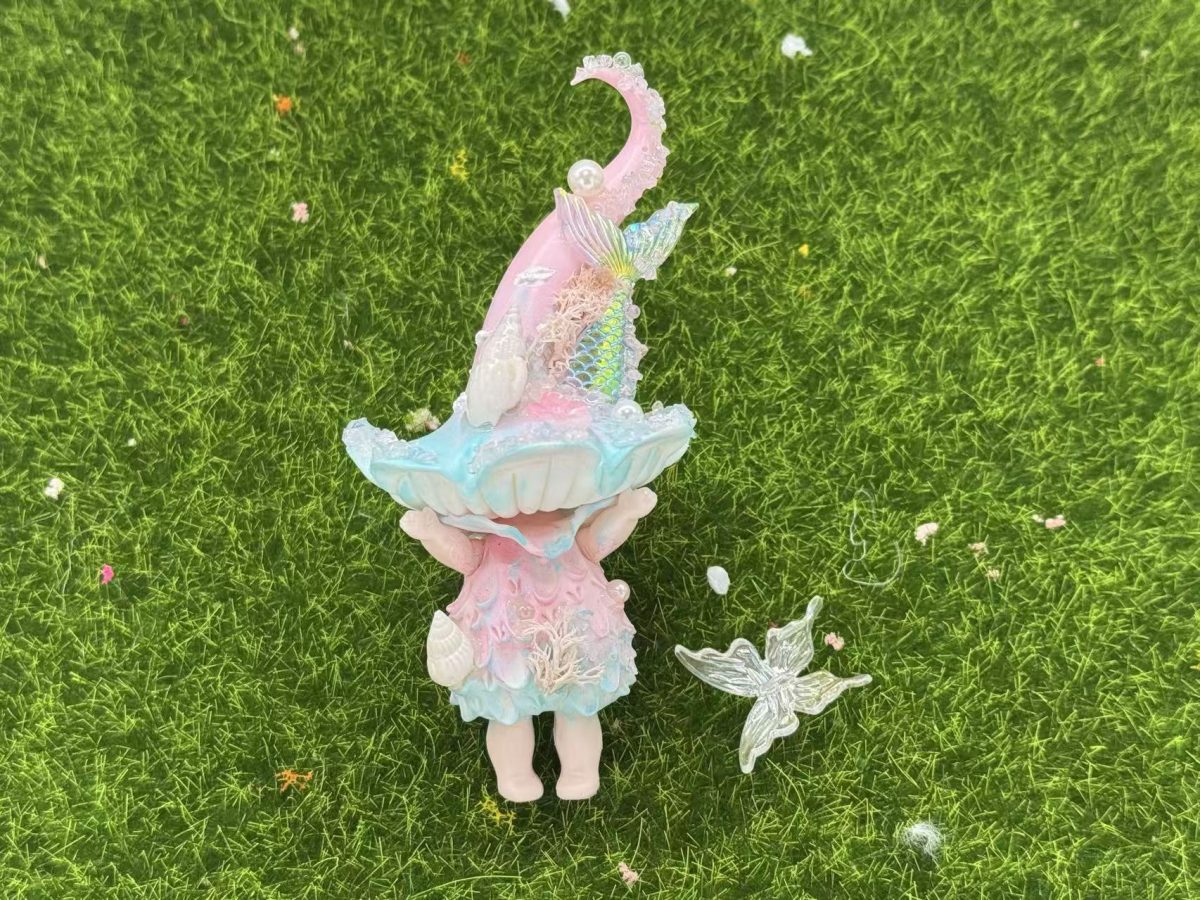 ZBG000003.1 Магнит на холодильник в виде стоящего гриба-эльфа - океанская тема