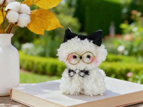 7ac7267118474ab3184e476011024cc9 Бишон из пушистых синельных стеблей в золотых очках и элегантном банте