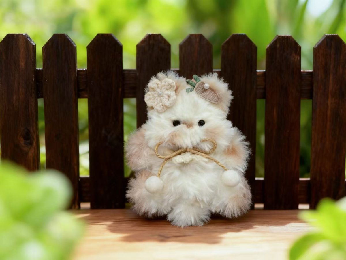 b013ae5d4f6e06e0f8babe62b74ff35b Коричневый и белый кролик из пушистых синельных стеблей